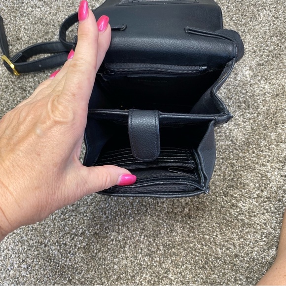 All Leather Compartmentalism Crossbody Travel Vacation Shoulder Bag - Picture 6 of 12